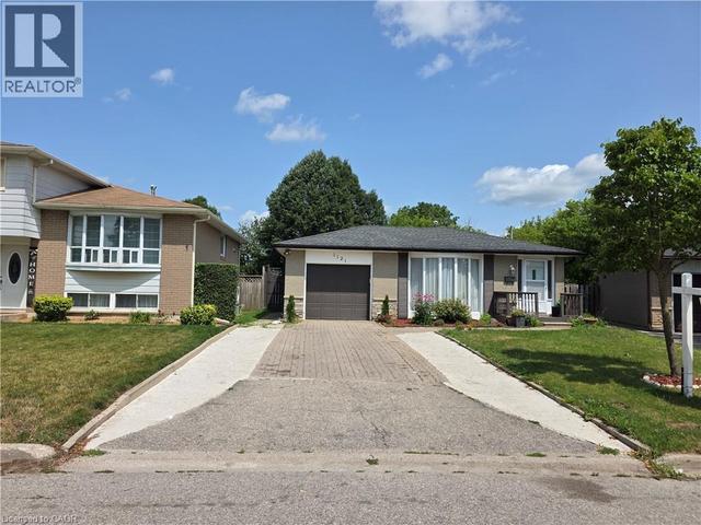 1121 VALENTINE Drive  Cambridge, ON N3H 2N9