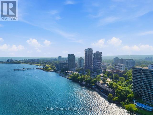303 - 370 MARTHA STREET  Burlington (Brant), ON L7R 0G9