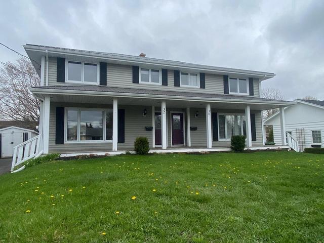 30-32 Colonel Gray Drive  Charlottetown, PE C1A 2S7