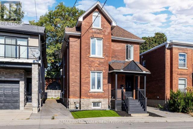 57 LEES AVENUE  Ottawa, ON K1S 0B8
