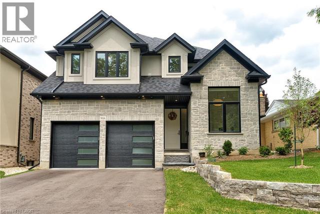 90 MARGARET Avenue N Unit# A  Waterloo, ON N2J 3P9