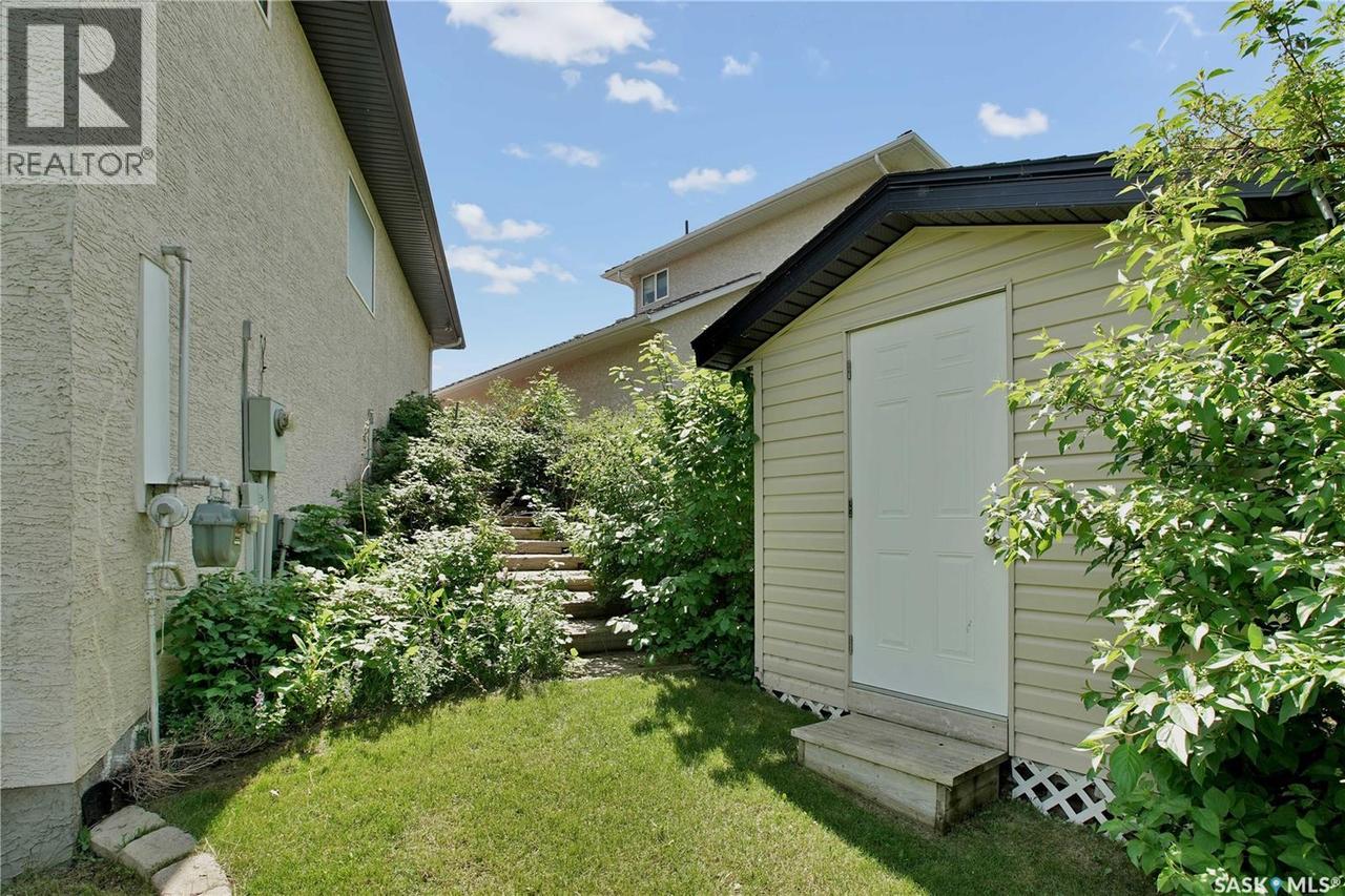 218 Horlick Crescent, Saskatoon, SK 