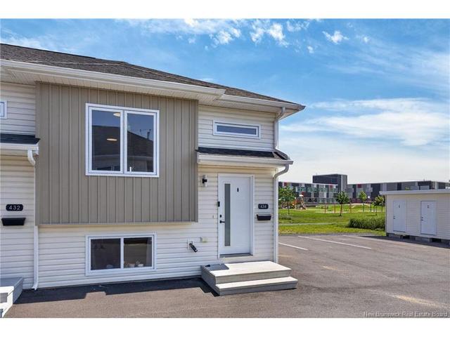 434 Neill ST  Fredericton, NB E3A 5Y7