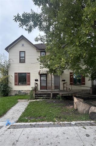 248 Selkirk AVE  Winnipeg, MB R2W 2L7
