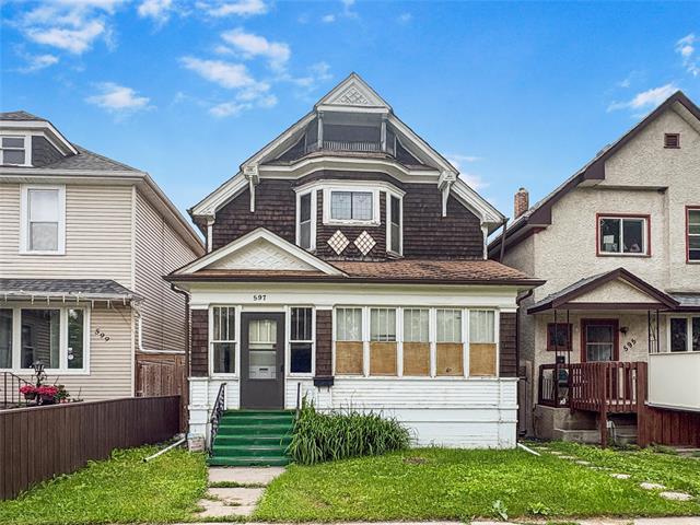 597 Home ST  Winnipeg, MB R3G 1X9