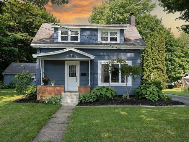 118 Belcher Street  Kentville, NS B4N 1C9