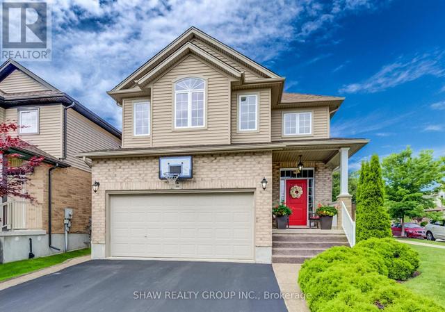 300 WATERVALE CRESCENT  Kitchener, ON N2A 0G6