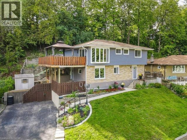 22 DUNDONALD Road  Cambridge, ON N1S 3H3