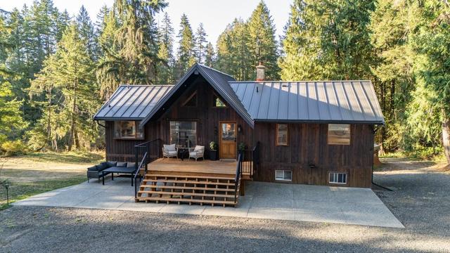 995 Nanaimo River Rd Nanaimo, BC V9X 1E5