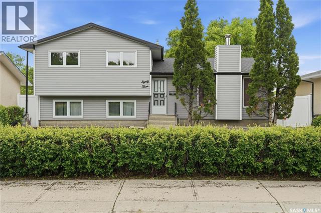 83 FUHRMANN CRESCENT  Regina, SK S4R 5A4