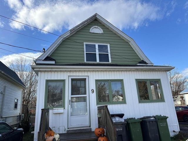 9 Esher Street  Charlottetown, PE C1A 2W7