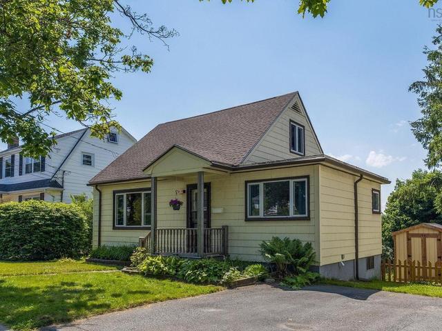 3824 Basinview Drive  Halifax Peninsula, NS B3K 4Z9