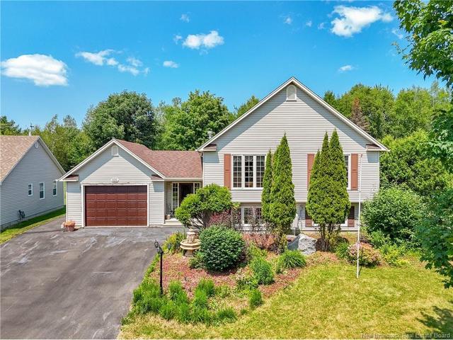 822 Douglas AVE  Fredericton, NB E3A 9M6
