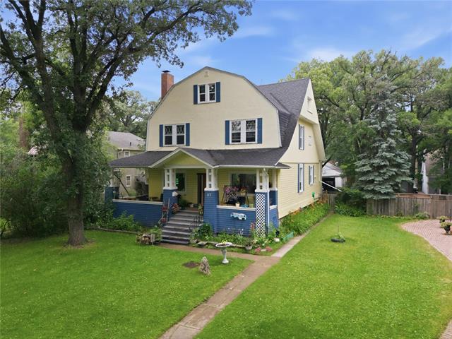 117 Harvard AVE  Winnipeg, MB R3M 0J7
