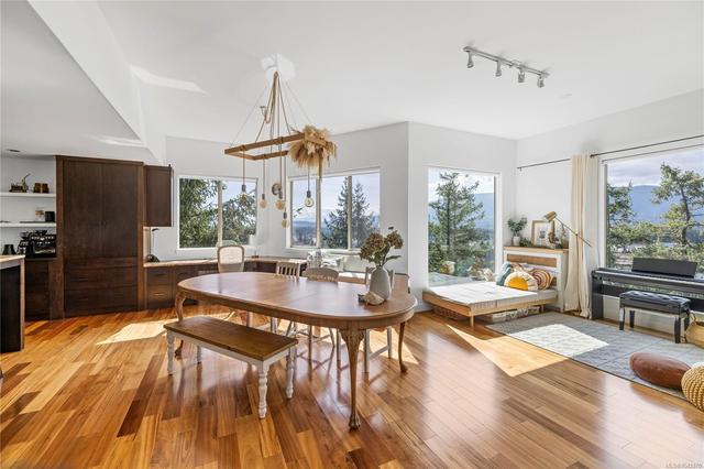 340 Summit Dr Nanaimo, BC V9T 5R2