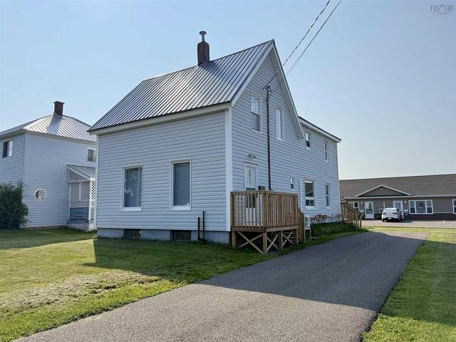 149 East Pleasant Street  Amherst, NS B4H 1N4