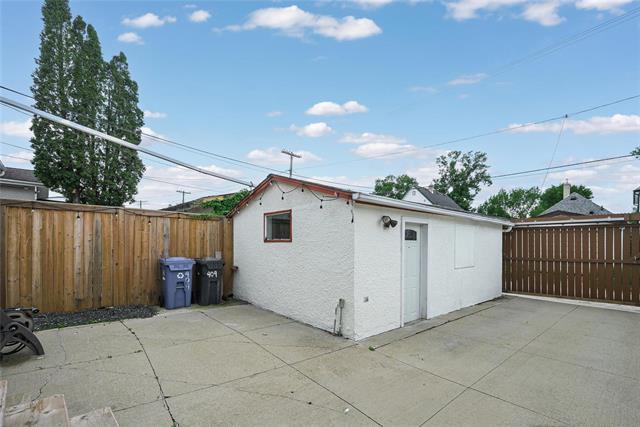 404 Beverley St, Winnipeg, MB 