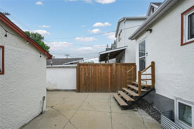 404 Beverley St, Winnipeg, MB 