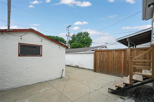 404 Beverley St, Winnipeg, MB 