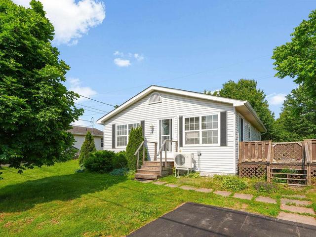 73 River Ridge Drive  East Royalty, PE C1C 1R1