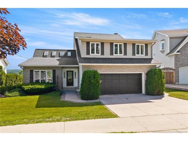 407 Aspendale LANE  Fredericton, NB E3B 6Y3