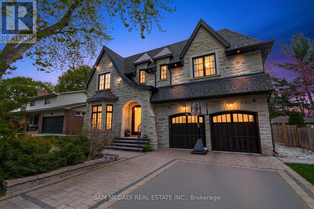 1134 WELWYN DRIVE  Mississauga, ON L5J 3J3