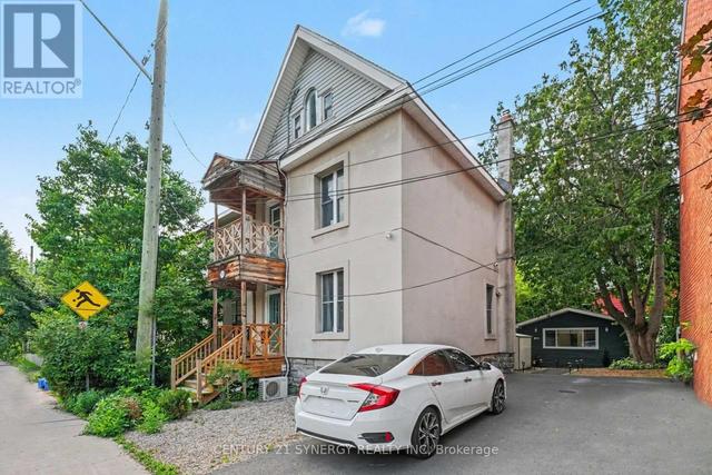 95 TEMPLETON STREET  Ottawa, ON K1N 6X4