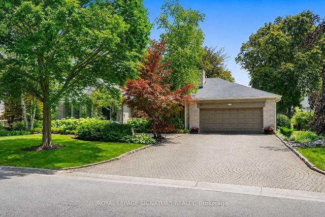 57 Wimpole Drive Toronto, ON M2L 2L2