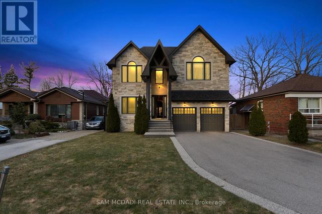 1487 MYRON DRIVE  Mississauga, ON L5E 2N5