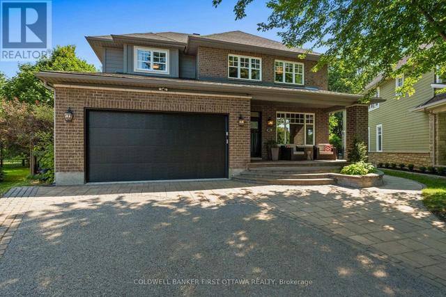 58 IRONSIDE COURT  Ottawa, ON K2K 3H6