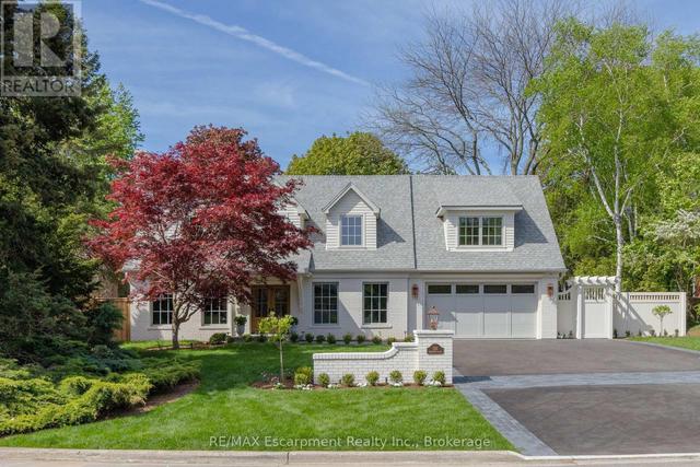 130 EDGECLIFFE PLACE  Burlington (Appleby), ON L7L 3Z3