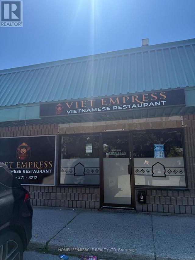 4 - 645 LAKESHORE ROAD E  Mississauga, ON L5G 1J5