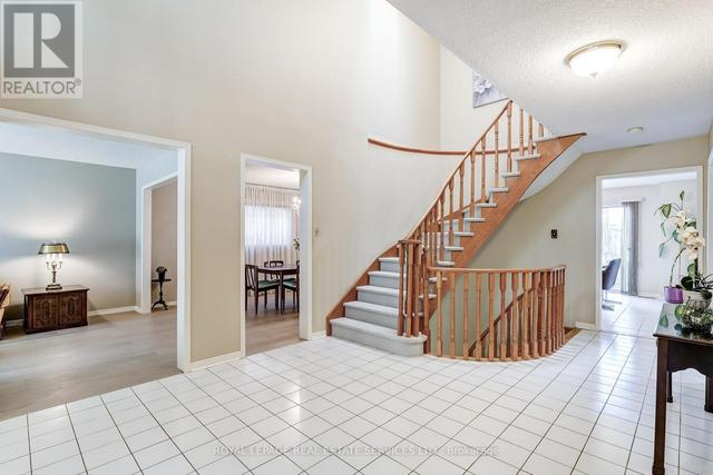 4217 SCHNEIDER COURT  Mississauga, ON L5B 3N8