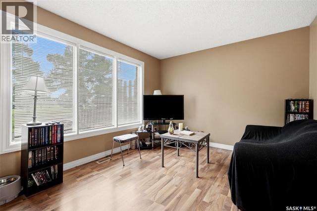 3828 Castle ROAD  Regina, SK S4S 6M7
