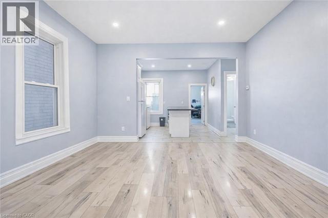 75 NIAGARA Street  Hamilton, ON L8L 6A4