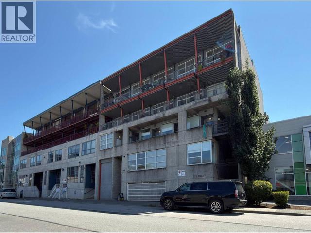 210 128 W 6TH AVENUE  Vancouver, BC V5Y 1K6