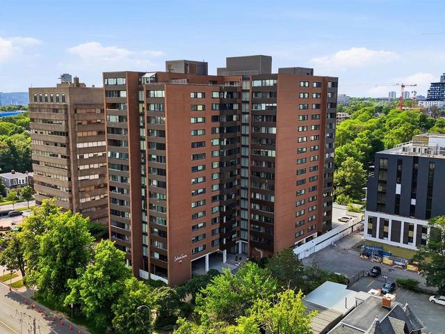 909 5959 Spring Garden Road  Halifax, NS B3H 1Y5