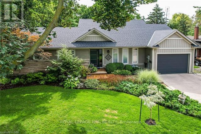 16 SPRING GARDEN BOULEVARD  St. Catharines (Lakeshore), ON L2N 3P6