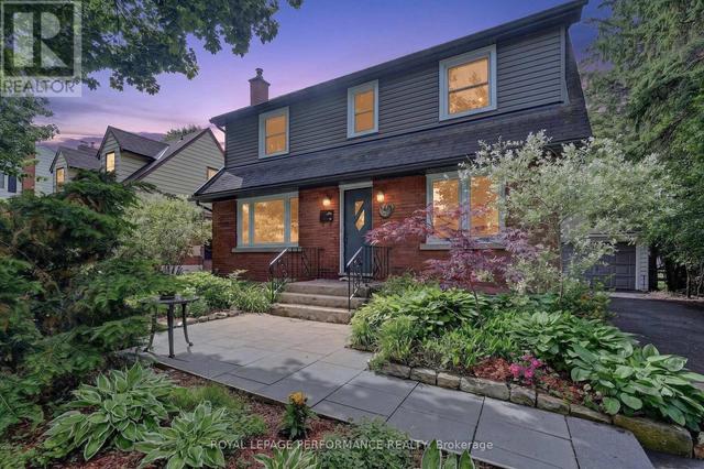 140 BEGONIA AVENUE  Ottawa, ON K1H 6E4