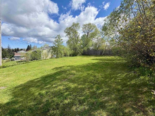 5 Greening Drive  Antigonish, NS B2G 1R1