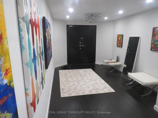 3305-2045 Lake Shore Boulevard WToronto, ON M8V 2Z6
