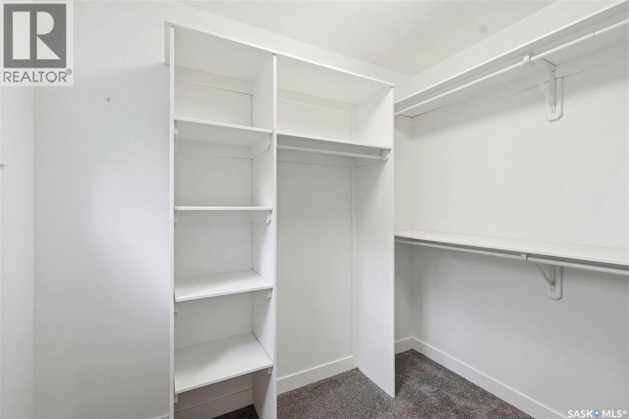 1402 Wiggins Avenue S, Saskatoon, SK - Indoor With Storage