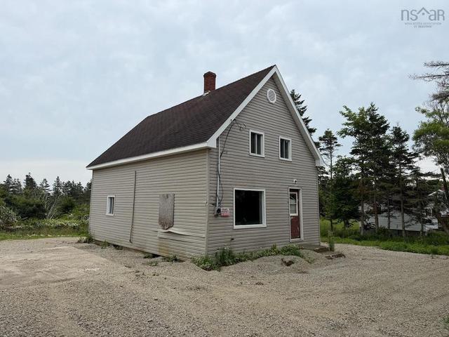 979 Lakeside Road  Milton Highlands, NS B5A 5K1