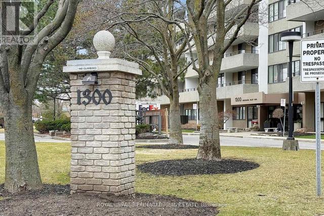 902 - 1300 MISSISSAUGA VALLEY BOULEVARD  Mississauga, ON L5A 3S9