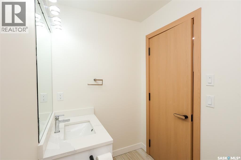 1543 Richardson Road, Saskatoon, SK - Indoor Photo Showing Bathroom