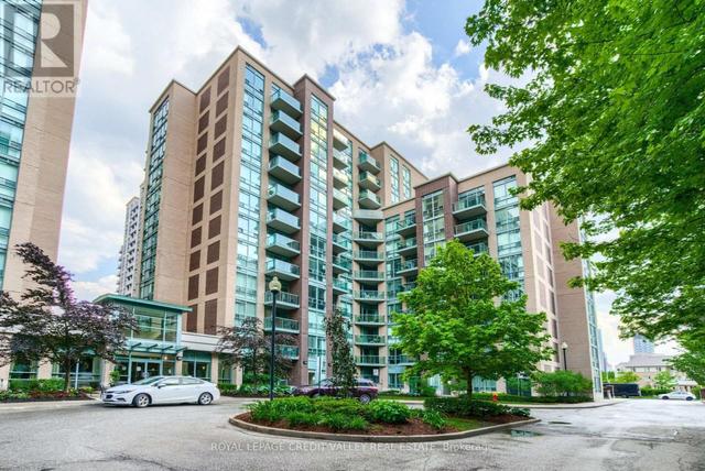 902 - 9 MICHAEL POWER PLACE  Toronto, ON M9A 0A5