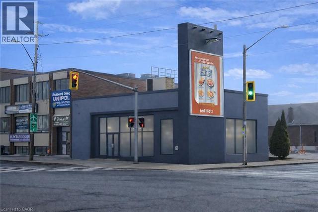 634 UPPER JAMES Street  Hamilton, ON L9C 2Z2