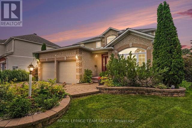 14 ELK ISLAND COURT  Ottawa, ON K2M 2V3