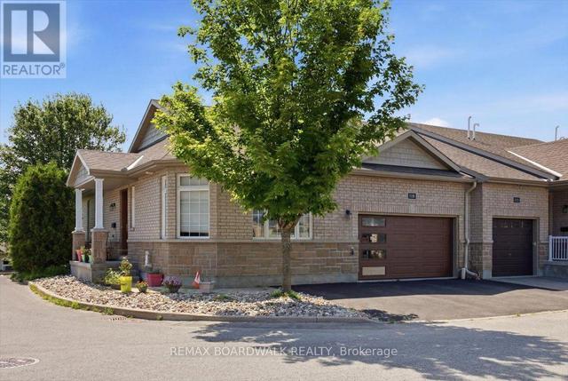 116 PASSAGEWAY PRIVATE  Ottawa, ON K2M 1H6