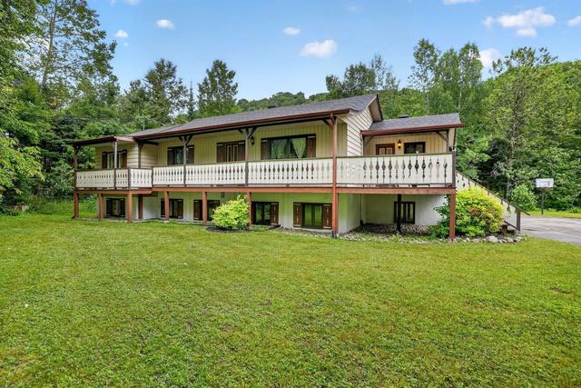 1130Z Ch. de la Montagne  Sainte-Agathe-Des-Monts, QC J8C 0W7